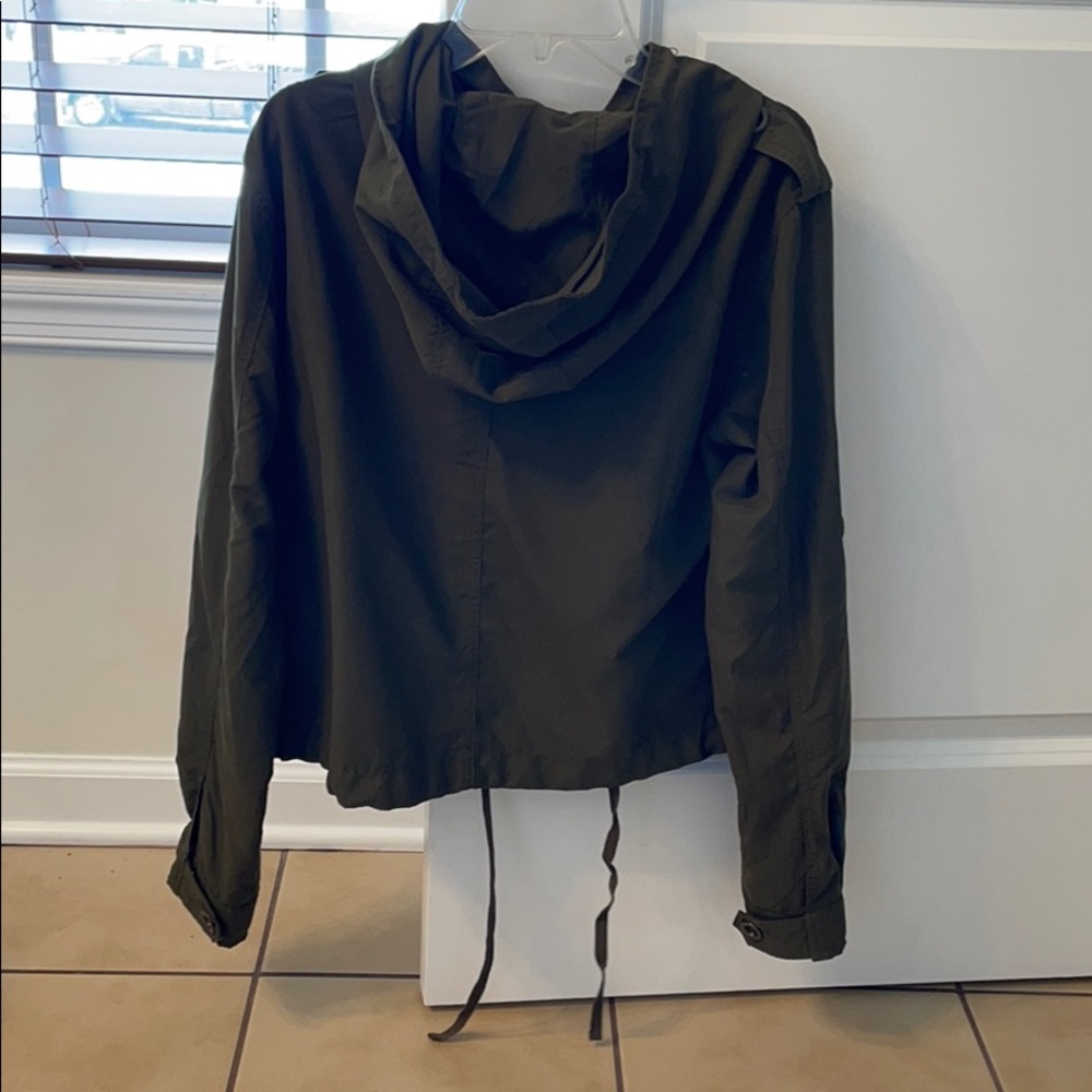 Green jacket - Picture 2 of 2